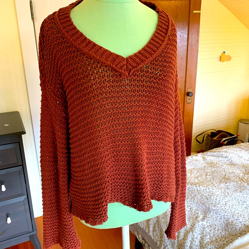 O’Neil open knit pull over sweater